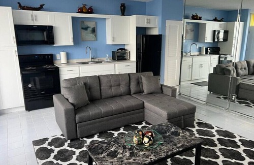 Orange Grove Condominio | Unit # 32nCozy condo stay