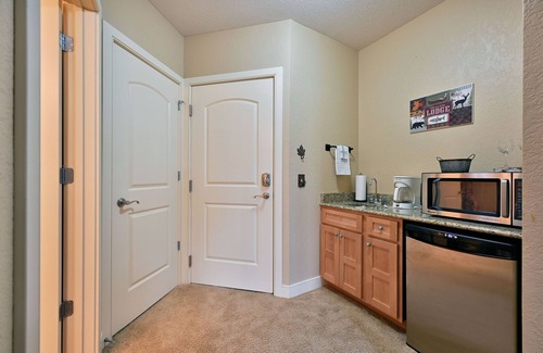 Birchwood Condominio | Unit 433b Efficiency 1bd/ 1 Ba Condo Condo