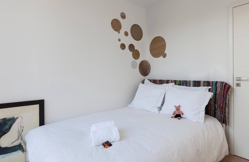 Dieweg Casa | Unit 6 - Colorful Smart Home Triplex Private Garden & Parking