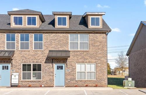 Clarksville Casa | Unit #908 Peachers Place Townhomes