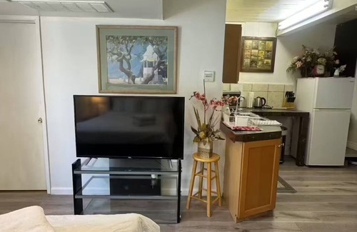 Centerville Casa | Unit C - The Hideaway