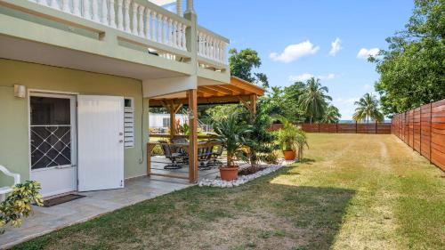 Ensenada Apartamento | Unit facing Steps Beach and with close beach access