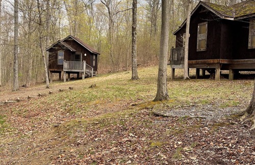 Petersburg Cabina | Unit II at Camp Golden Pond - Quaint, Rustic Cabins half hour from Penn State