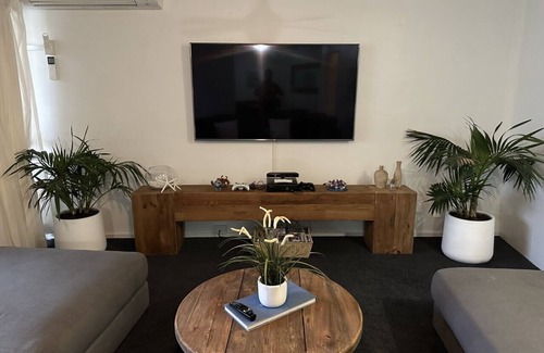 Bongaree Apartamento | Unit in the best location of Bribie, walking distance to everything!!