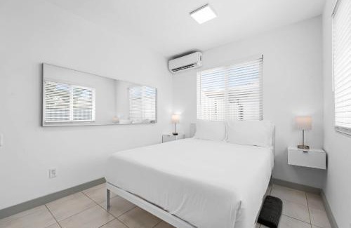 Deerfield Beach Apartamento | Unit J SeaI Private Room near Deerfield Beach