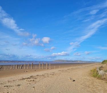 Burnham-on-Sea Otro | UNITY BEACH BREAN holiday resort unity Brean 6 birth 2 pets stay free No workers sorry passes not included