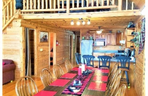 Bass Lake Casa | Unity Log Cabin on Bass Lake