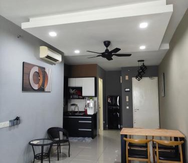 Seri Kembangan Apartamento | Univ 360 Seri Kembangan - Cozy Homestay Free Wifi - Netflix - Prime Video