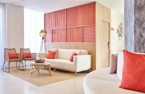 S'Illot-Cala Morlanda Hotel | Universal Hotel Perla