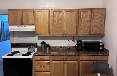 South Park Apartamento | University home Cozy 2-bed great location safe hospital & UD nearby AC, WiFi