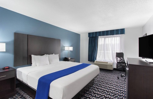 Charlotte Hotel | University Inn and Suites'