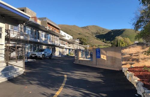 San Luis Obispo Hotel | University Inn at San Luis Obispo