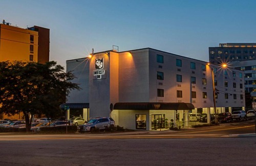 Durham Hotel | University Inn Duke