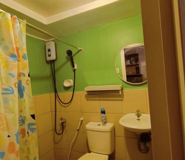 Imus Apartamento | UNO'S Place with Karaoke,Wifi,Netflix and Balcony