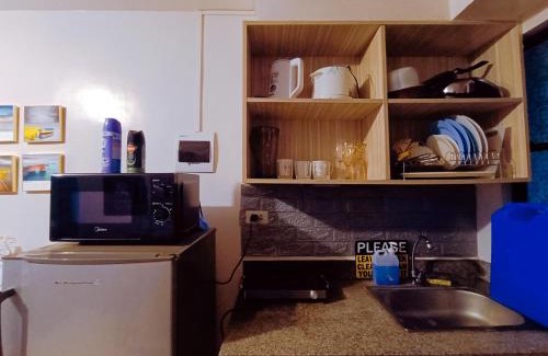 Imus Apartamento | UNO'S Place with Karaoke,Wifi,Netflix and Balcony