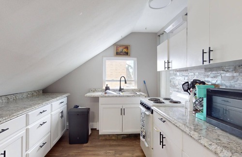 Riverside Casa | Unobstructed Beachfront Views in this 4-bed, 2 bathroom house in Riverside