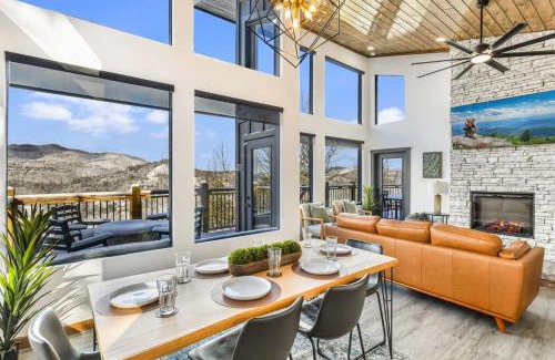 Wears Valley Casa | Unobstructed Panoramic Mountain Views
