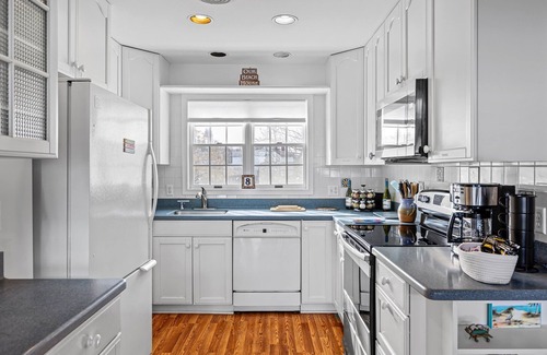 Betterton Condominio | Unobstructed view of the Chesapeake Bay, w/ a beach!