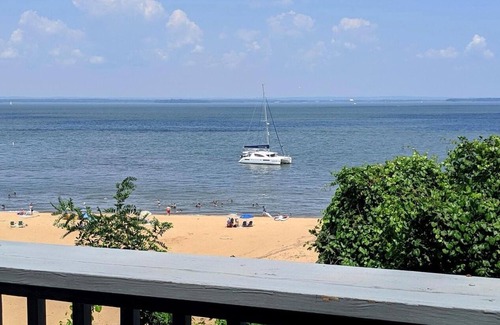 Betterton Condominio | Unobstructed view of the Chesapeake Bay, w/ a beach!