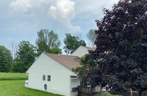Union Dale Casa | Unplug and Relax and swim at newly remodeled 2 bedroom townhouse
