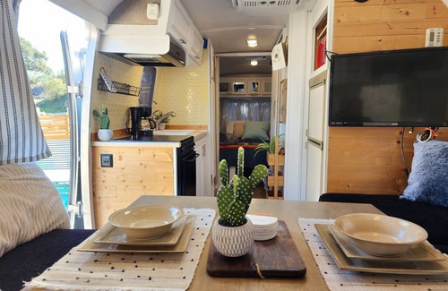 Castaic Casa | Unplug and Relax under the stars in a unique Private Airstream on 4 acres-ranch