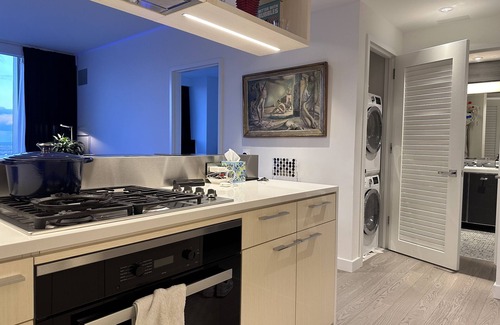 Hiler Condominio | Unrivaled High-Rise Apartment Rental in NYC - Almost 80 Floors Up!