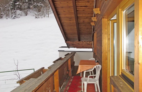 Emberg Apartamento | Unterkreuter by Interhome