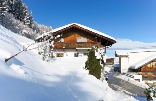 Emberg Apartamento | Unterkreuter by Interhome