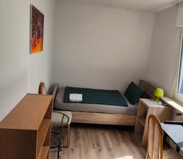 Hustadt Casa | Unterkunft Uni-nähe
