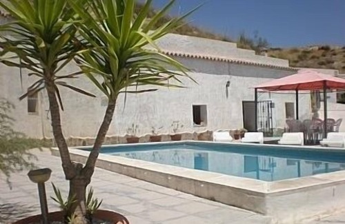 Cortes de Baza Casa | Inusual casa cueva con piscina privada y vistas