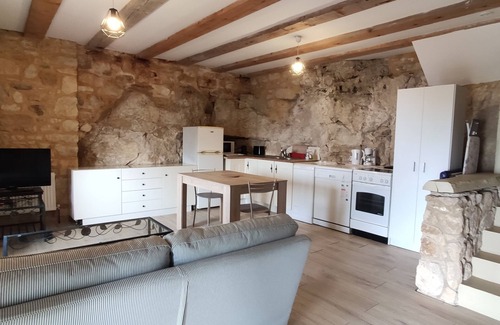 Domme Casa | Unusual gîte, Le Troglodyte with panoramic view