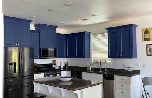 Red Bluff Casa | Unwind and relax at our country cozy getaway home