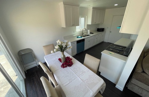 Lake View Terrace Casa | Fully Furnished 4-One Bedrooms Suites for Nurses, Business Travellers, Students!