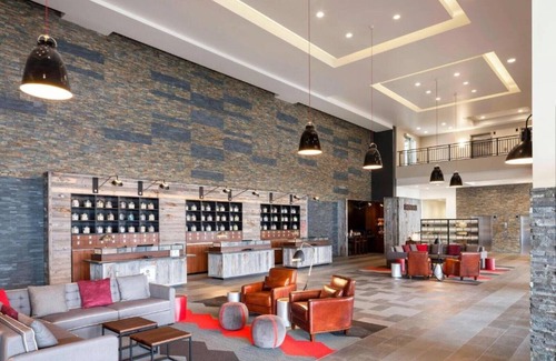 Des Moines Casa | Unwind at our Sea-Tac Airport Hotel