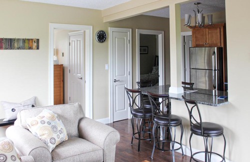Weirs Beach Apartamento | Unwind at The Village