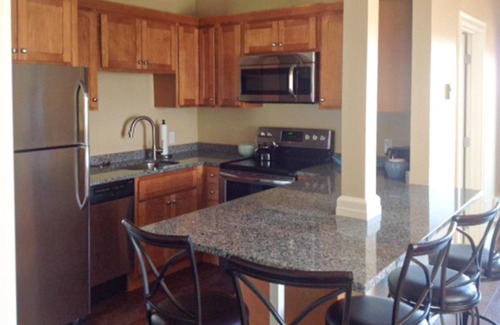 Weirs Beach Apartamento | Unwind at The Village