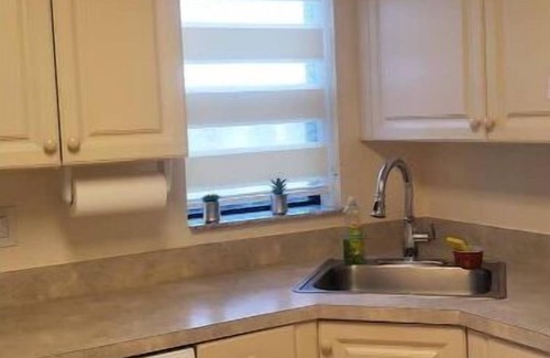 Survey Creek Condominio | Unwind at this stunning well-kept tranquil Condo