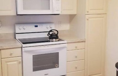 Survey Creek Condominio | Unwind at this stunning well-kept tranquil Condo