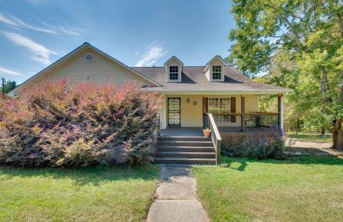 Cliftondale Casa | Unwind, Golf and Explore Unique Atlanta Escape!