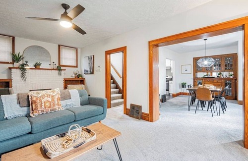 Firestone Park Casa | Unwind in a Hot Tub at a Retreat Haven