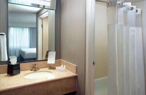 Home Park Hotel | Unwind in Midtown Atlanta's Hospitality! 4 Kid-friendly Units! W/ Pool Access!