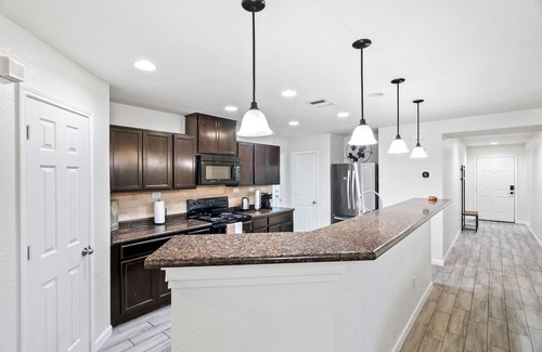 San Antonio Casa | Unwind In Style And Comfort 3 Bedroom Home by RedAwning