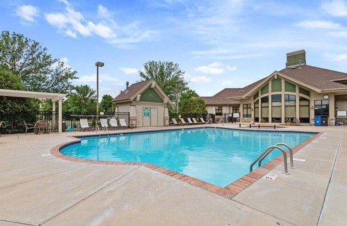 Blaine Casa | Unwind in style at our Cozy-lakefront townhome retreat. Conveniently located.