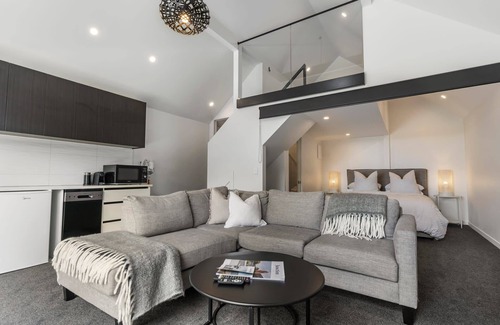 Mangawhai Villa | Unwind in Style: The Ultimate Luxe Group Getaway