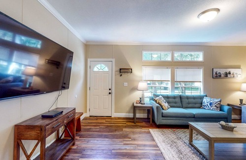 Williston Casa | Unwind in Williston: Ride and Dive Getaway