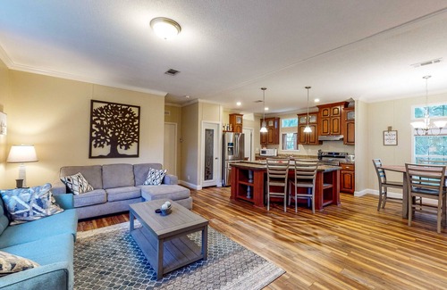 Williston Casa | Unwind in Williston: Ride and Dive Getaway