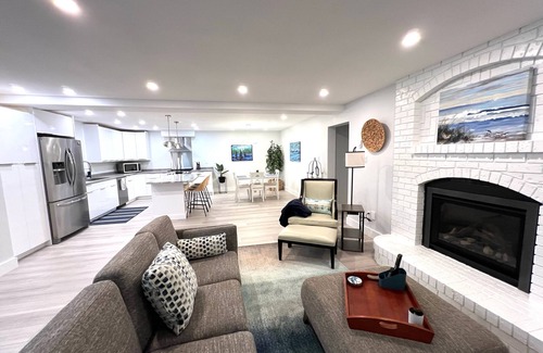 Regional District of Nanaimo Apartamento | UNWIND Q.B. New Deluxe 950 sq ft 1 Bedroom Garden Suite -Separate Entrance