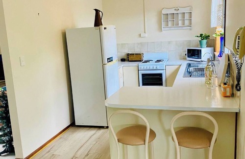 Port Willunga Casa | Unwind @ Retro-Vibe Pet Friendly