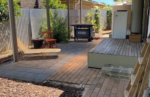 Port Willunga Casa | Unwind @ Retro-Vibe Pet Friendly