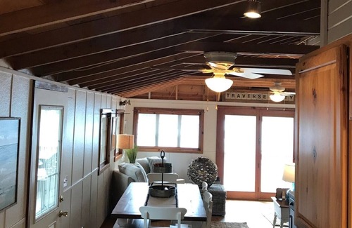 Traverse City Cabina | Up North, Comfortable Cabin steps from Bass Lake and Minutes from Traverse City!